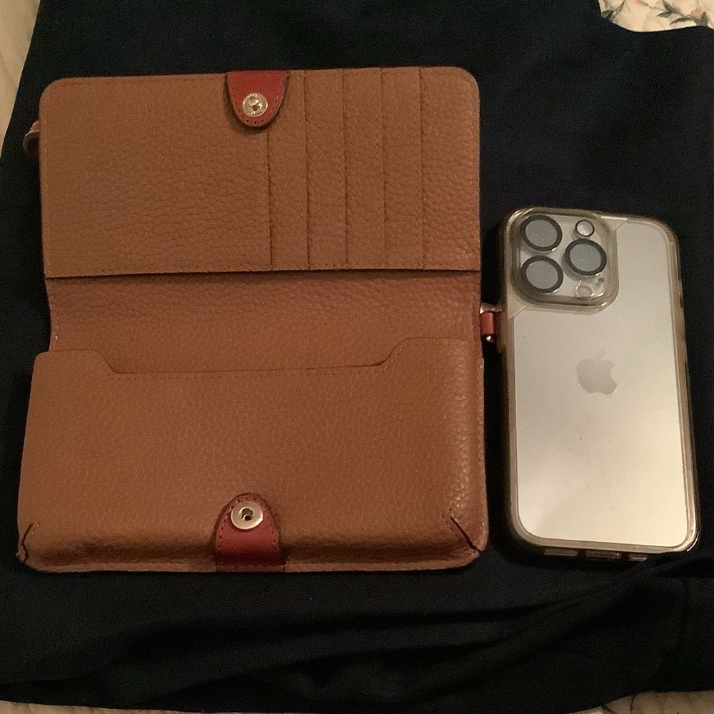 Dooney & Bourke Pebble Grain Fey Phone Wristlet - Picture 3 of 5